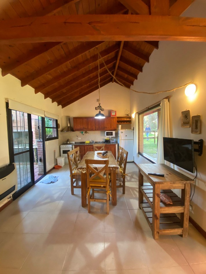 Chalet en golf pinamar, con hermoso parque, para 5 personas.