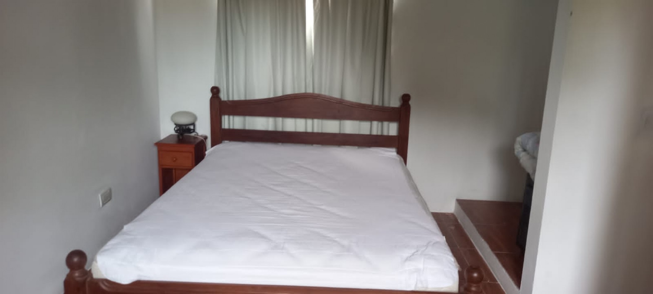 CASA EN MAR DE OSTENDE, ALQUILER TEMPORARIO A 500 METROS DE LA PLAYA.