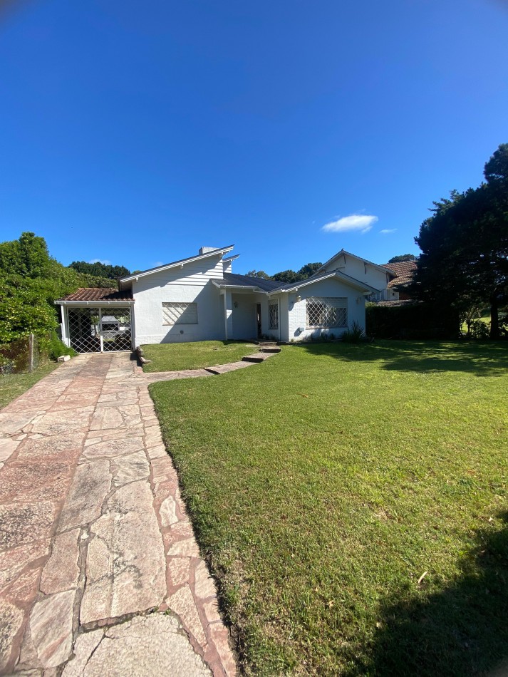 CASA EN ALQUILER TEMPORARIO EN PINAMAR CENTRO.