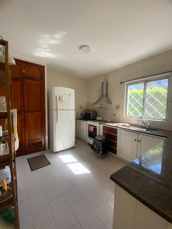 CASA EN ALQUILER TEMPORARIO EN PINAMAR CENTRO.