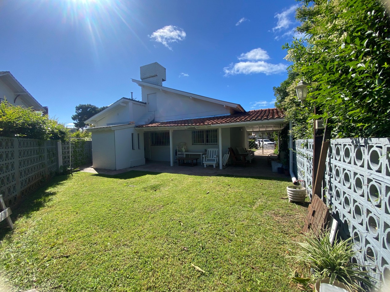 CASA EN ALQUILER TEMPORARIO EN PINAMAR CENTRO.