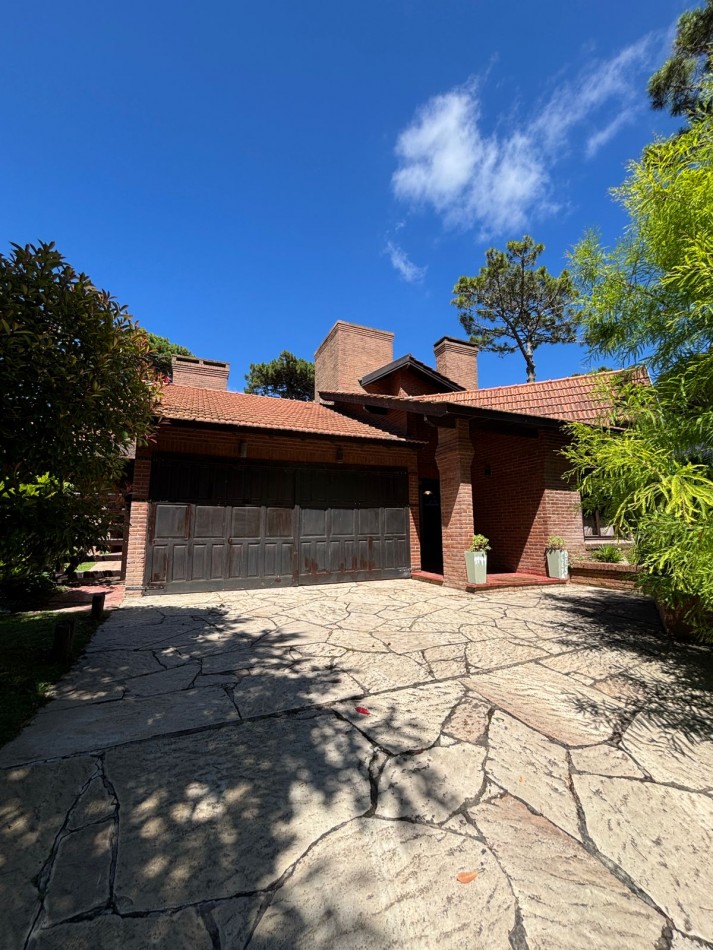 Hermosa casa en alquiler temporario en Pinamar.