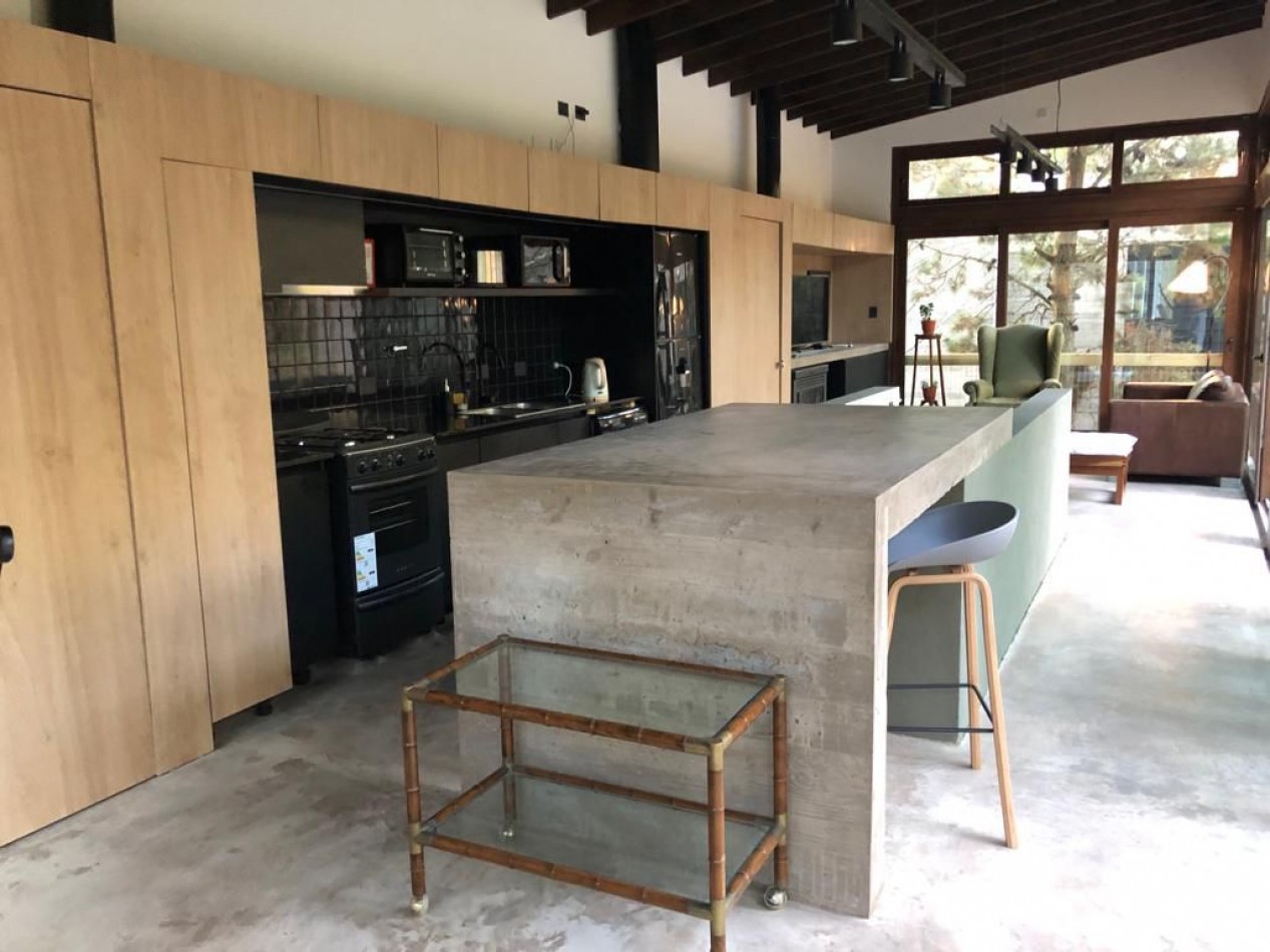 Casa en costa esmeralda, con pileta.