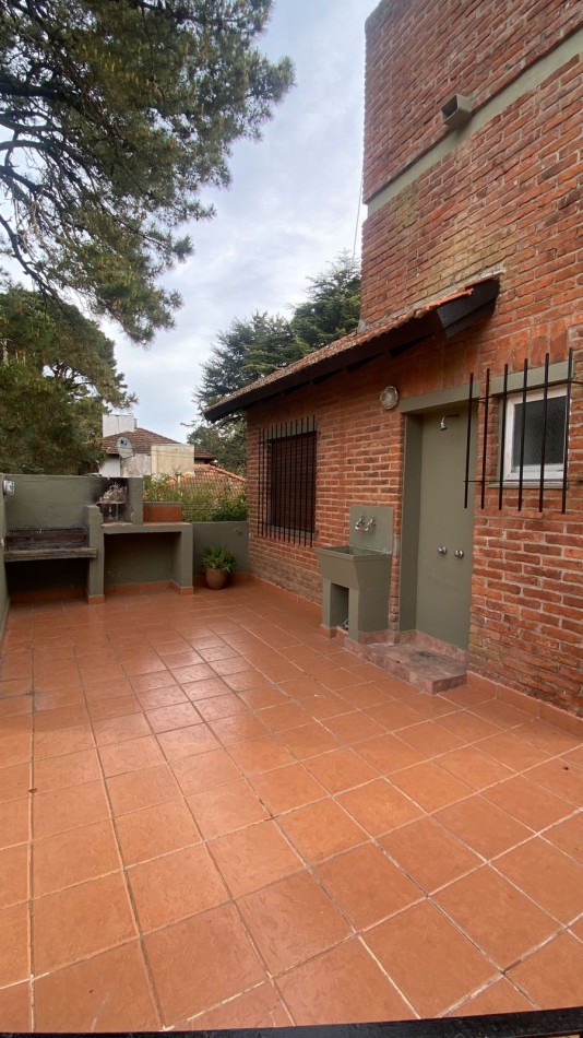 Duplex en Pinamar centro.