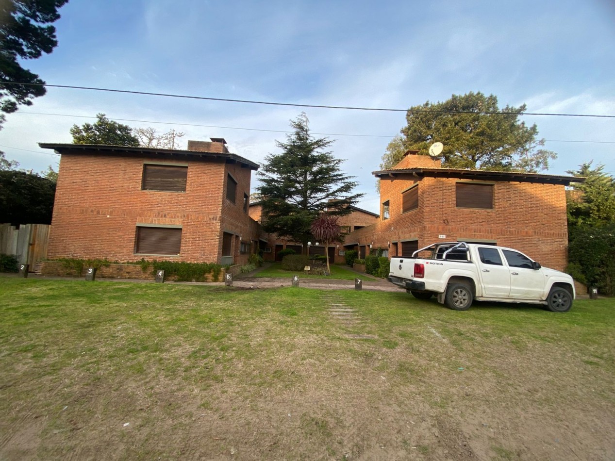 Duplex en Pinamar centro.