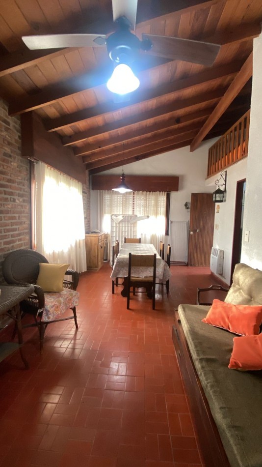 Duplex en Pinamar centro.