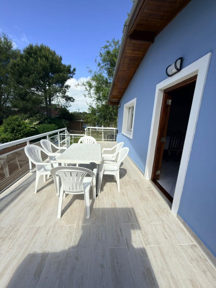 Departamento con pileta para 6 personas.