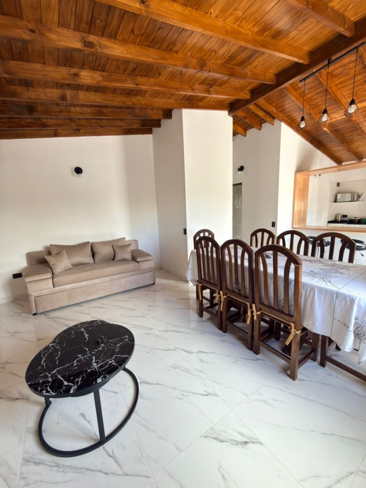 Departamento con pileta para 6 personas.