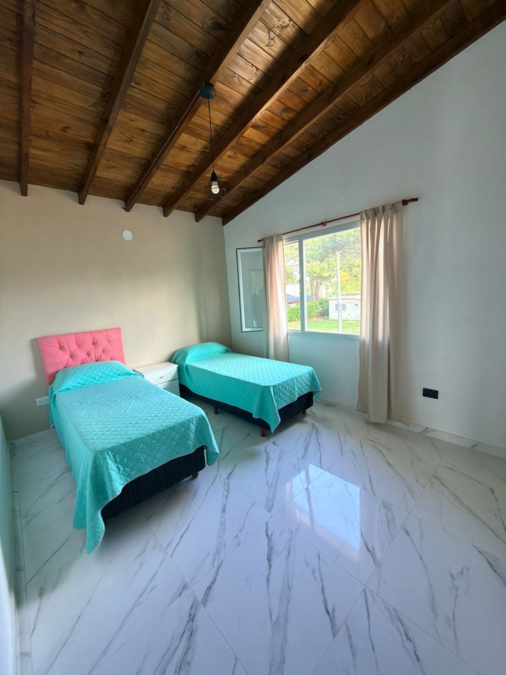 Departamento con pileta para 6 personas.