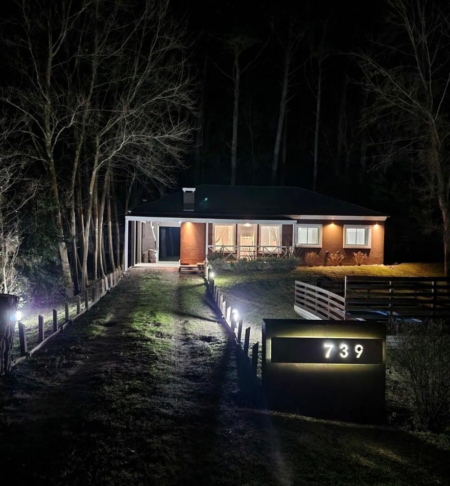 CASA EN VENTA CARILO