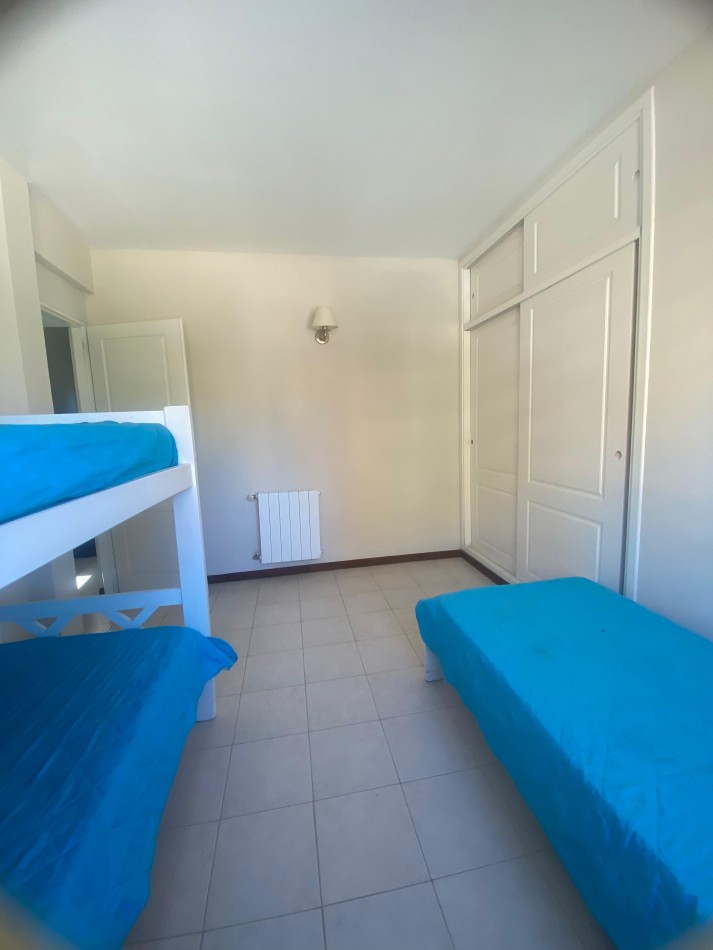 Hermoso triplex en Pinamar Norte - 3 plantas, patio y losa radiante