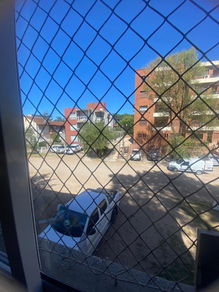 Hermoso triplex en Pinamar Norte - 3 plantas, patio y losa radiante