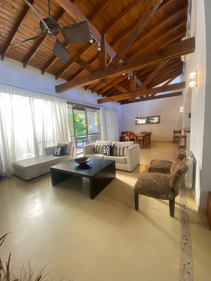 CASA VENTA EN PINAMAR -BARRIO CERRADO TERRAZAS AL GOLF