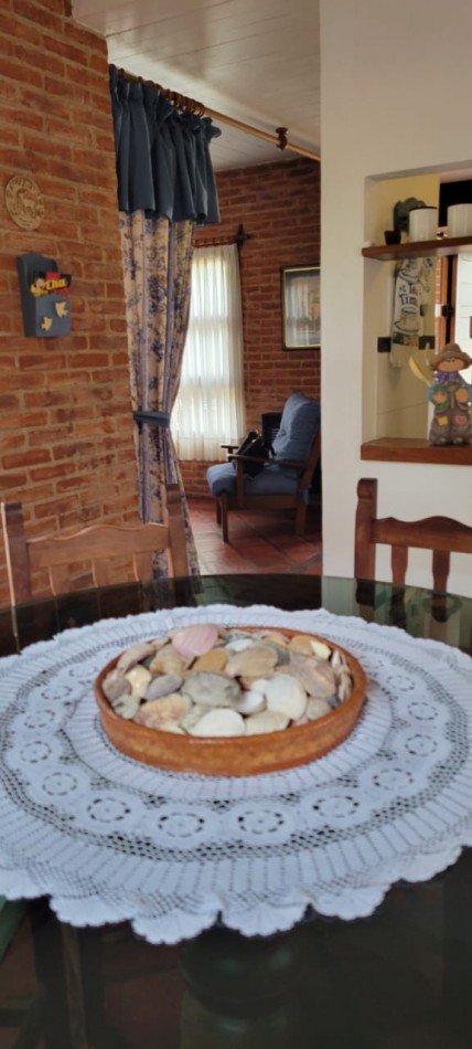 DUPLEX EN CONDOMINIO CON PILETA  VENTA  4 AMBIENTES  PINAMAR