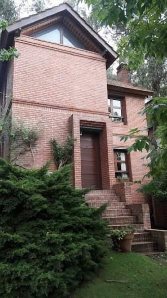 DUPLEX EN CONDOMINIO CON PILETA  VENTA  4 AMBIENTES  PINAMAR