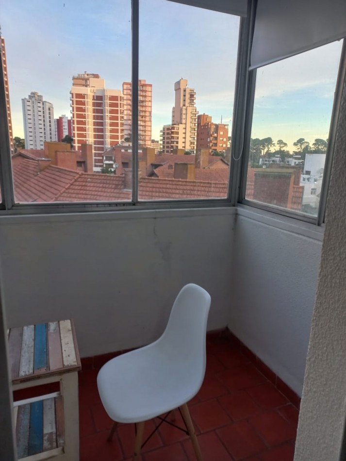 Departamento centrico con balcon cerrado 