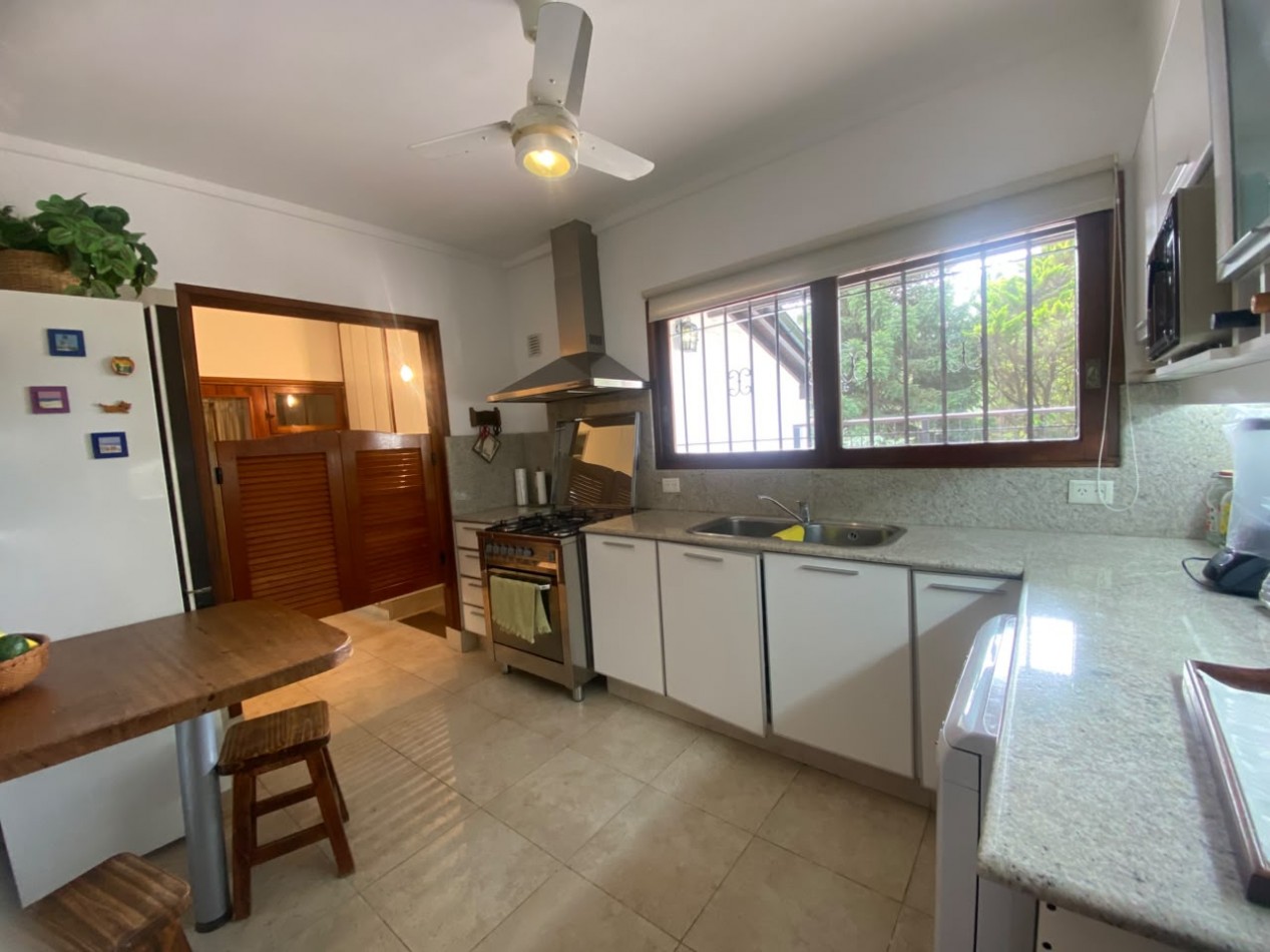 VENTA - Residencia de Categoria con Lote Independiente Incluido | Centro Golf - Pinamar