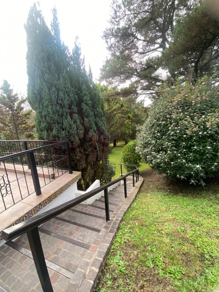 VENTA - Residencia de Categoria con Lote Independiente Incluido | Centro Golf - Pinamar