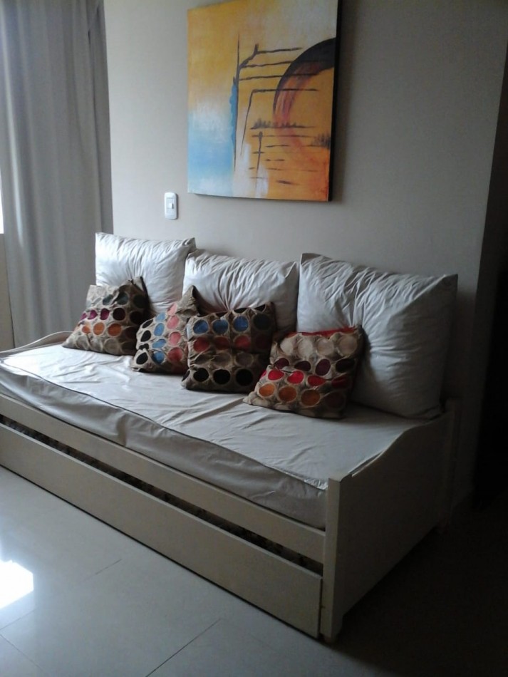 Departamento Amoblado con Cochera en Pinamar Centro