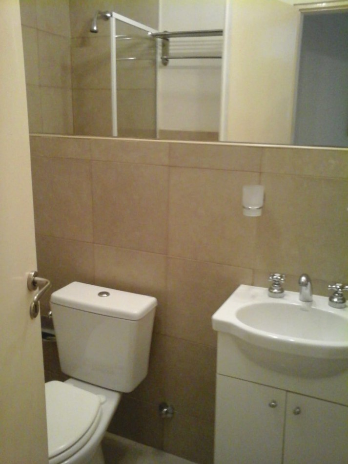 Departamento Amoblado con Cochera en Pinamar Centro