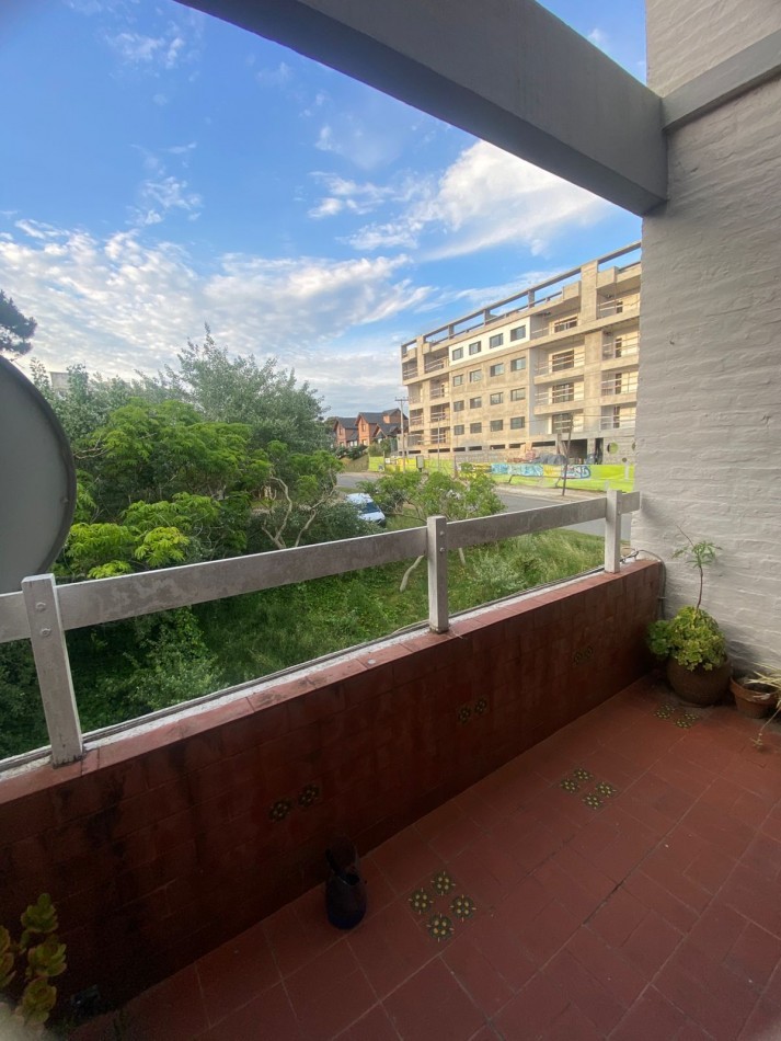 Departamento en Pinamar, a 200 metros de la playa.