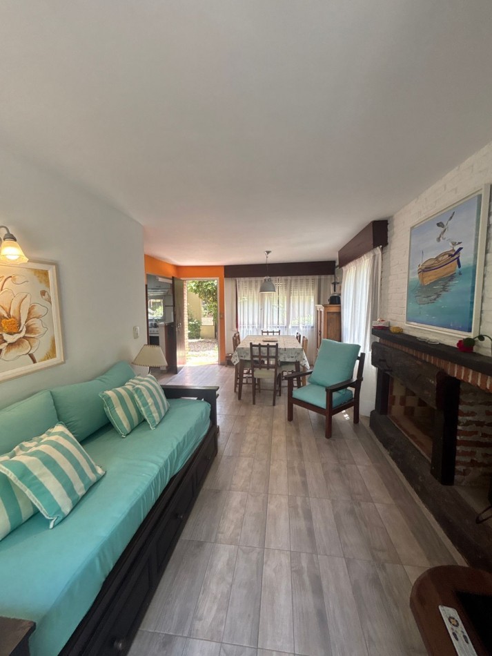 Duplex en Pinamar centro.