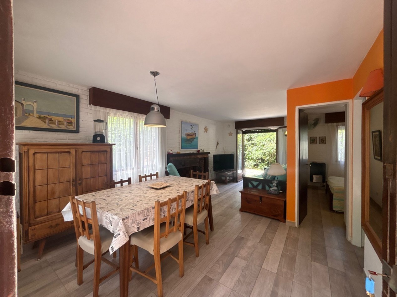 Duplex en Pinamar centro.