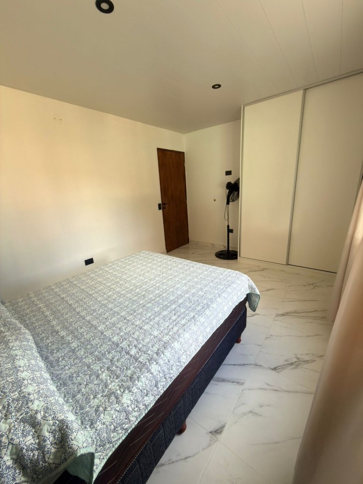 Departamento con pileta para 4 personas.