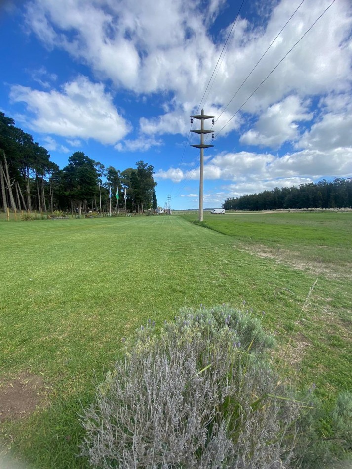 LOTE 58 -EN BARRIO BRISAS EN VILLA ROBLES -CERCANO AL MAR
